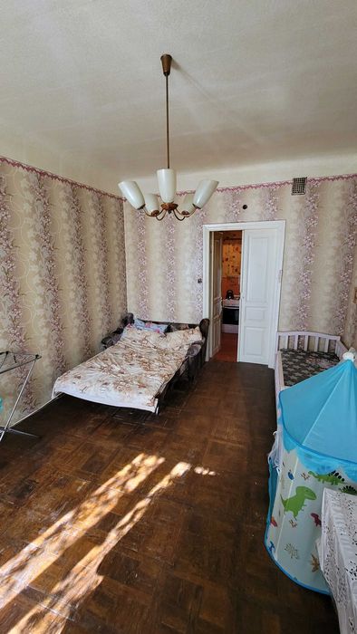 Продам 2 к. кв. ул. Москалёвская, ост. ул. Валерьяновская