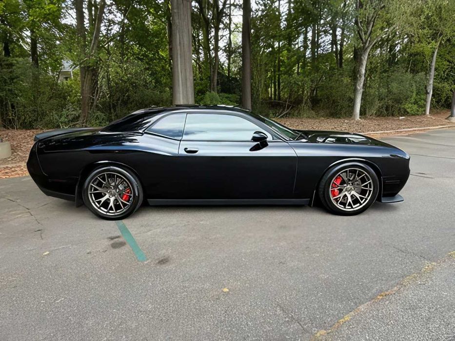 Dodge Challenger      2017