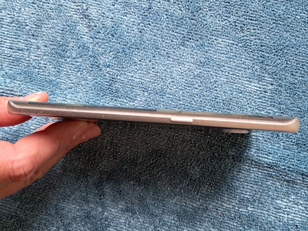 Телефон Samsung Galaxy S6 edge,модель SM-G925F