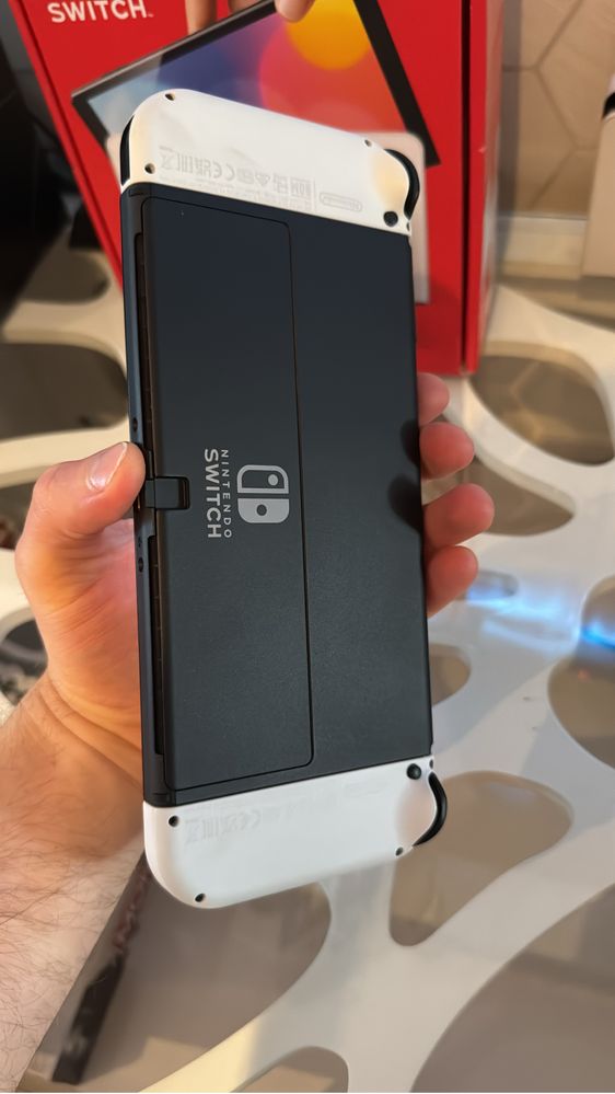 Nintendo switch oled como nova