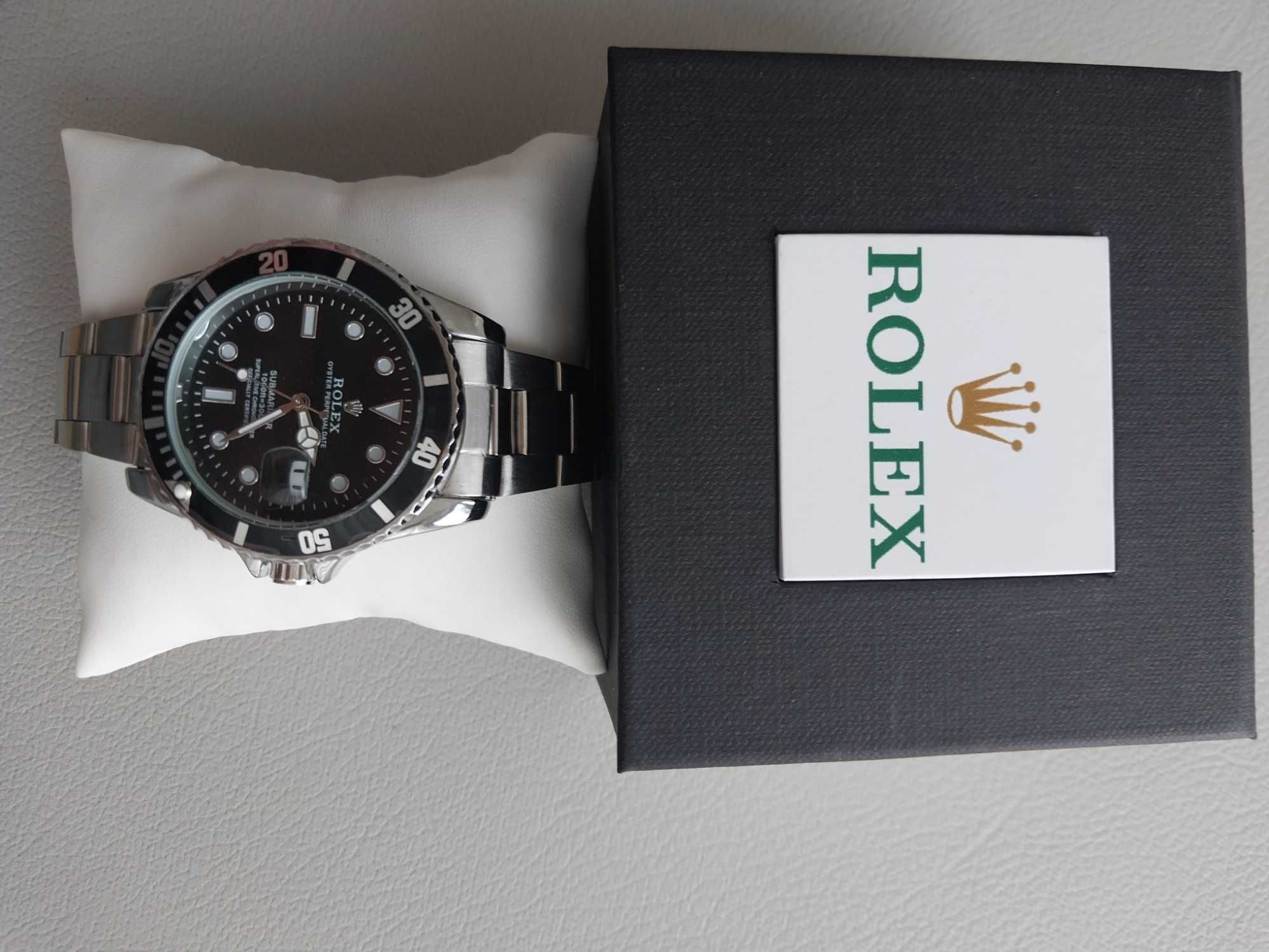 Часы Rolex Submariner в коробочке