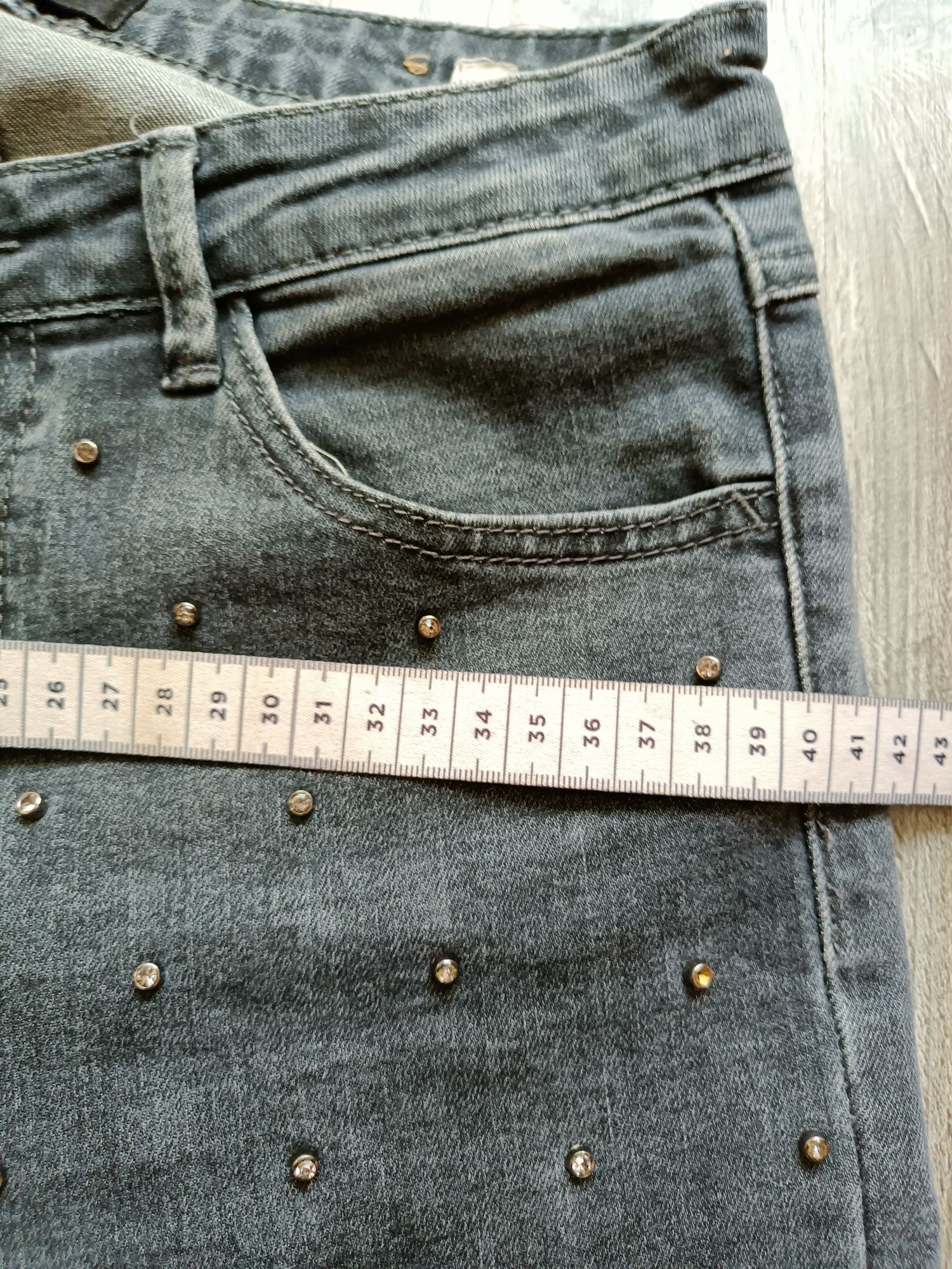 Spodnie damskie jeansy rozmiar 36 Reserved