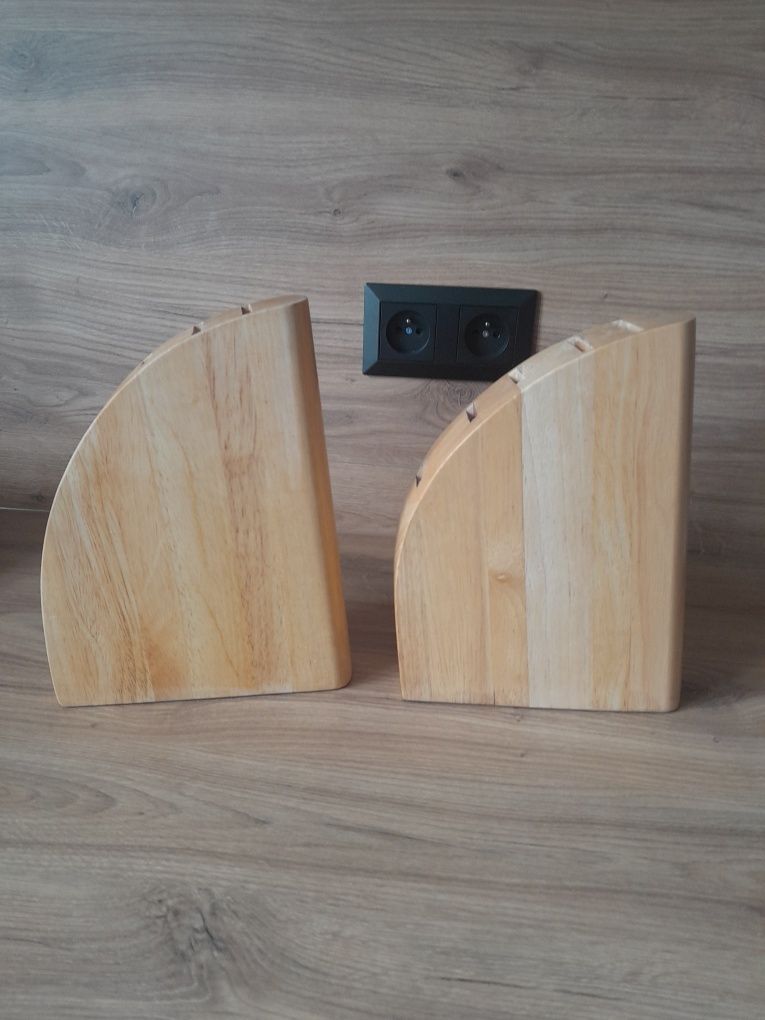 Drewniany blok stojak na noże wys 25 x 18 cm