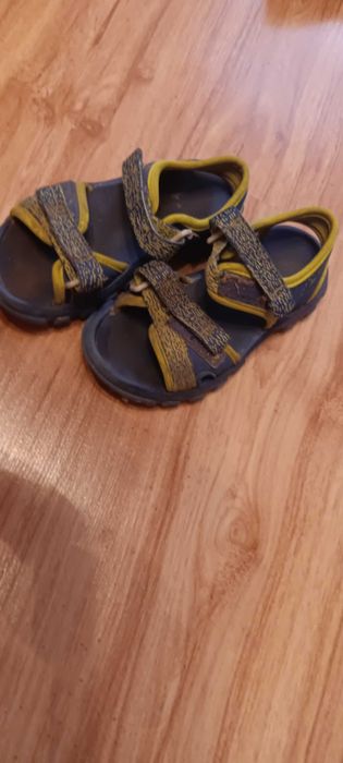 Sandały dziecięce rozm 24/25 (wkładka 15,5)