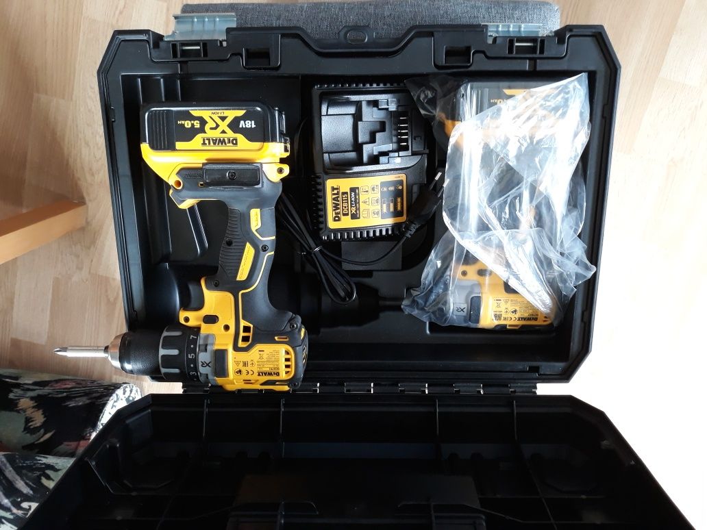 Wkrętarka +wkrętarko zakretarka Dewalt DCK268P2T