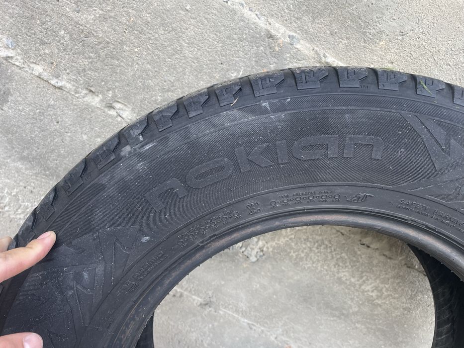 Продам резину r16c 235/65