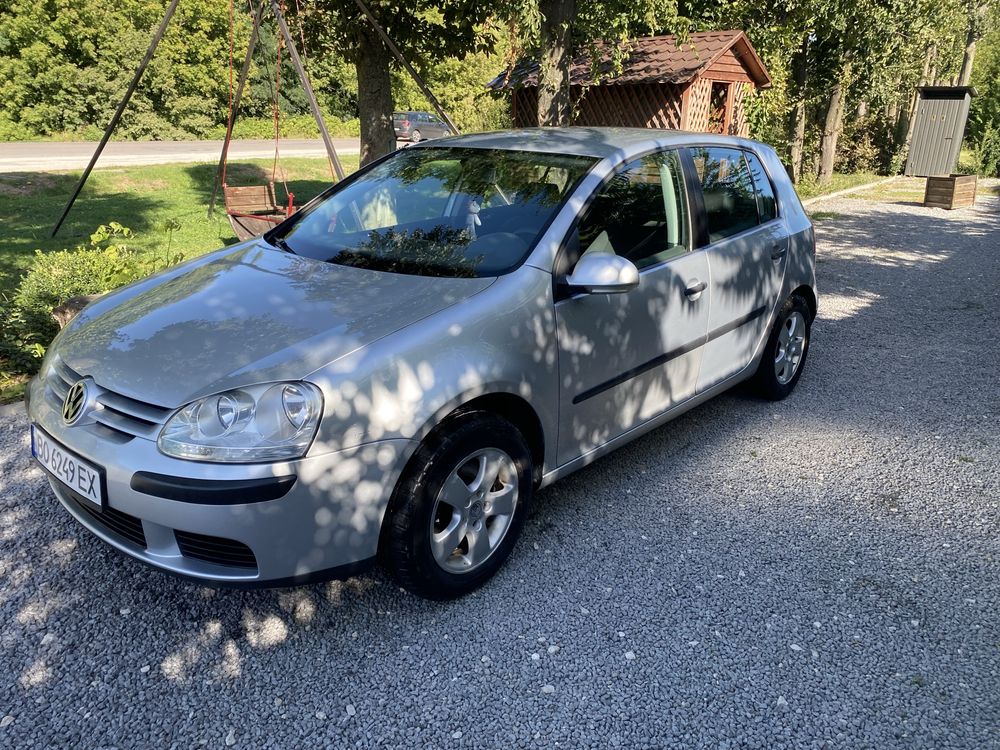 Golf 5 1.4 benz 2005 рік