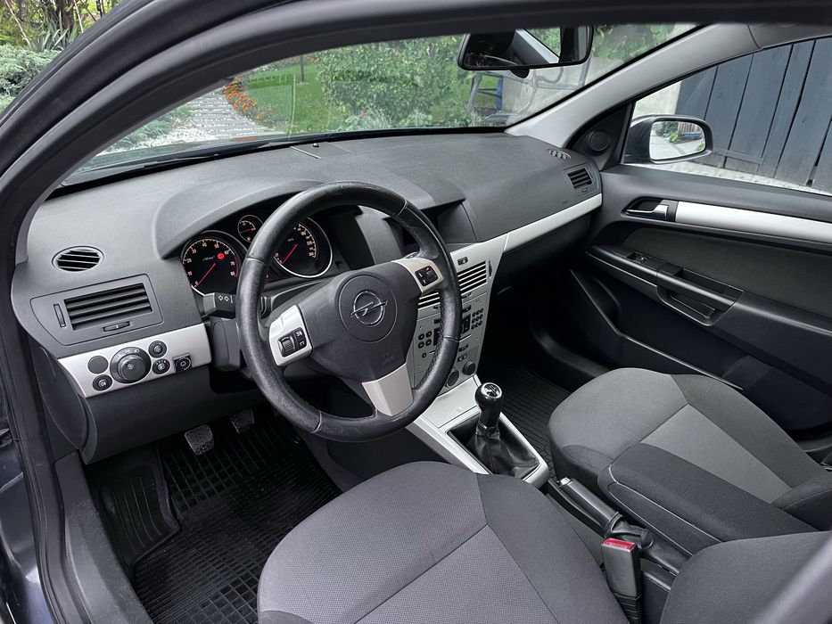 Opel Astra H Sedan 1.6 ECOTEC BENZYNA + LPG | 2008 | 189 tys. km