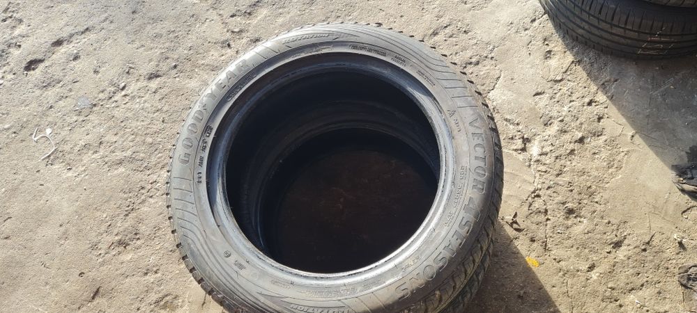 Opony Wielosezonowe Goodyear 225/55/17 Vector 4 Seasons 0920 6MM