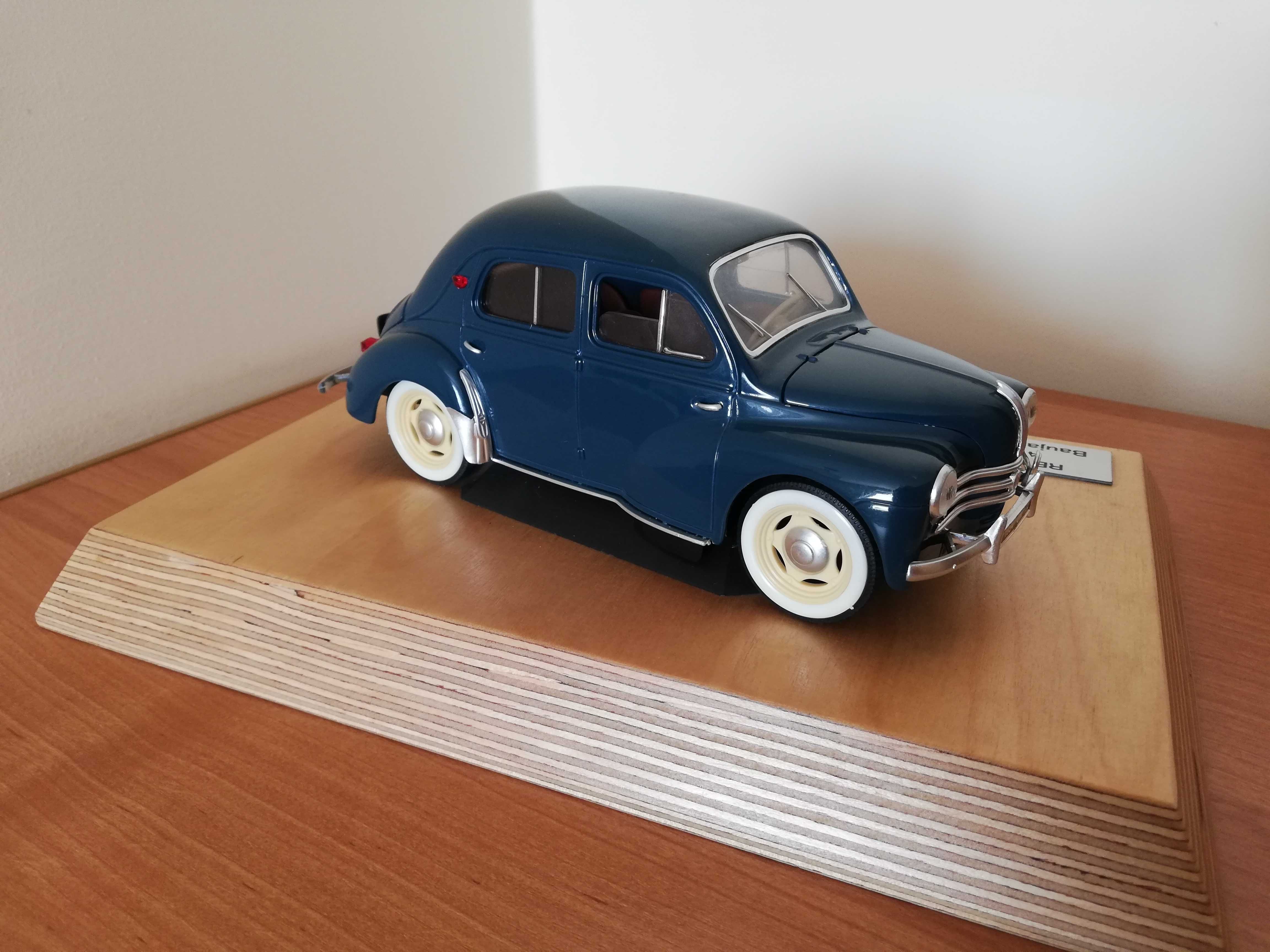 Renault 4CV  Model 1:18