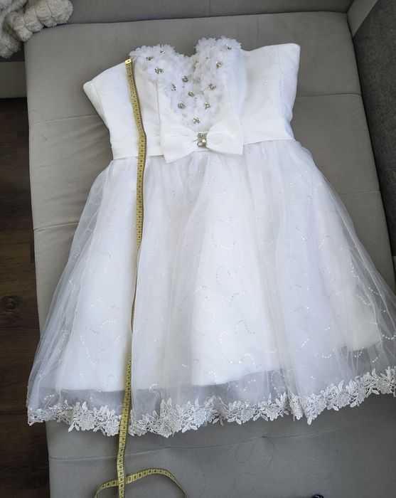 Biała suknia ślubna