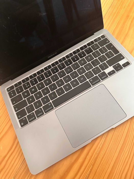 MacBook Air M1 (2020), 8GB RAM, 256GB SSD