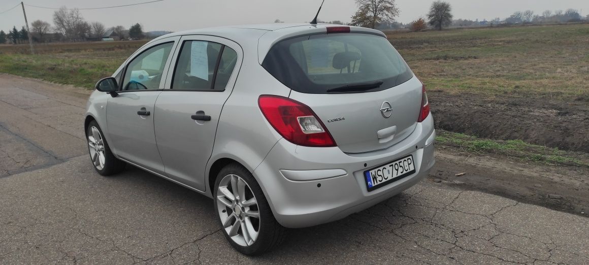 Opel Corsa 1.2 benzyna 2014 r. Właściciel