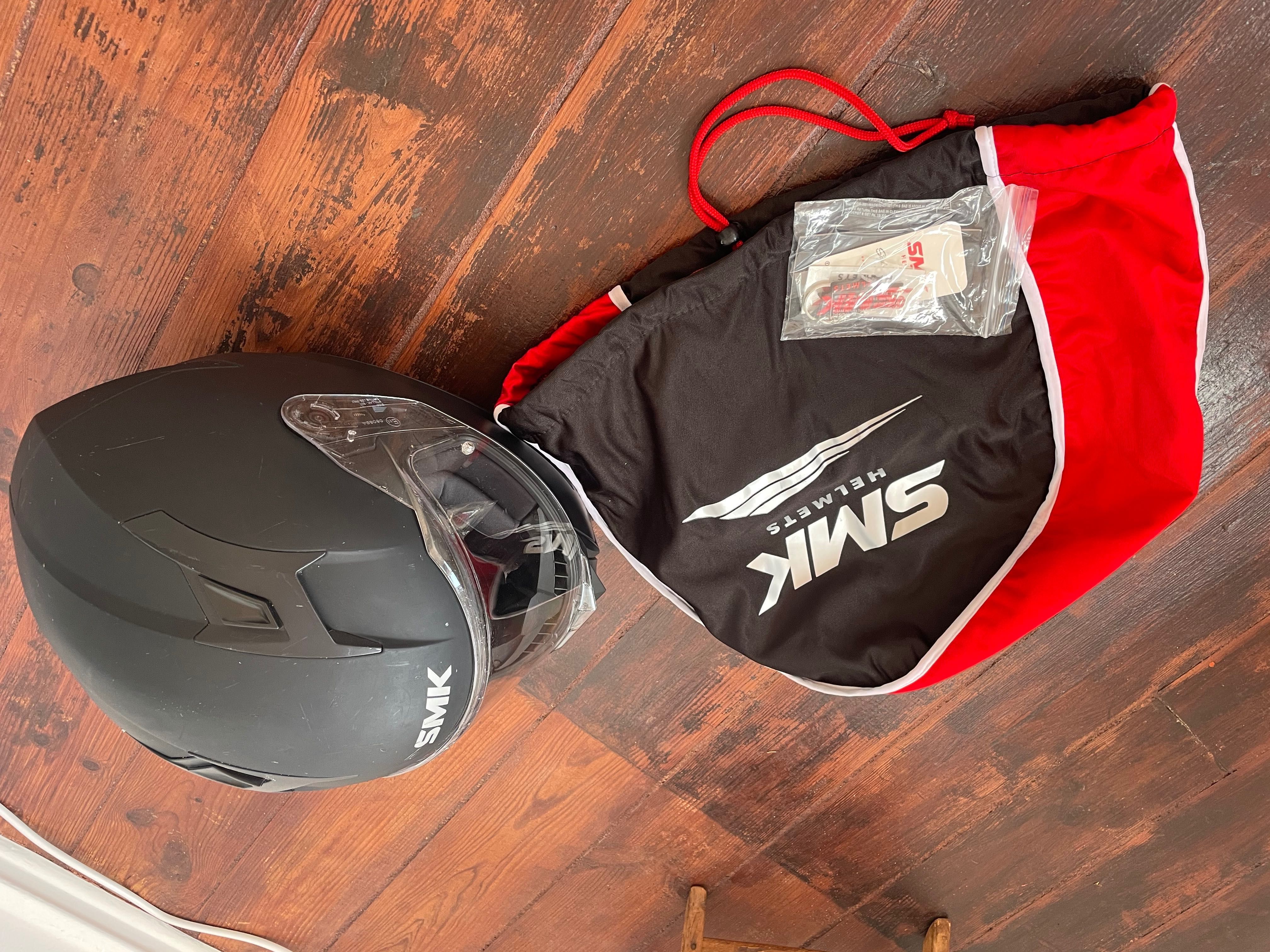 Capacete SMK integral