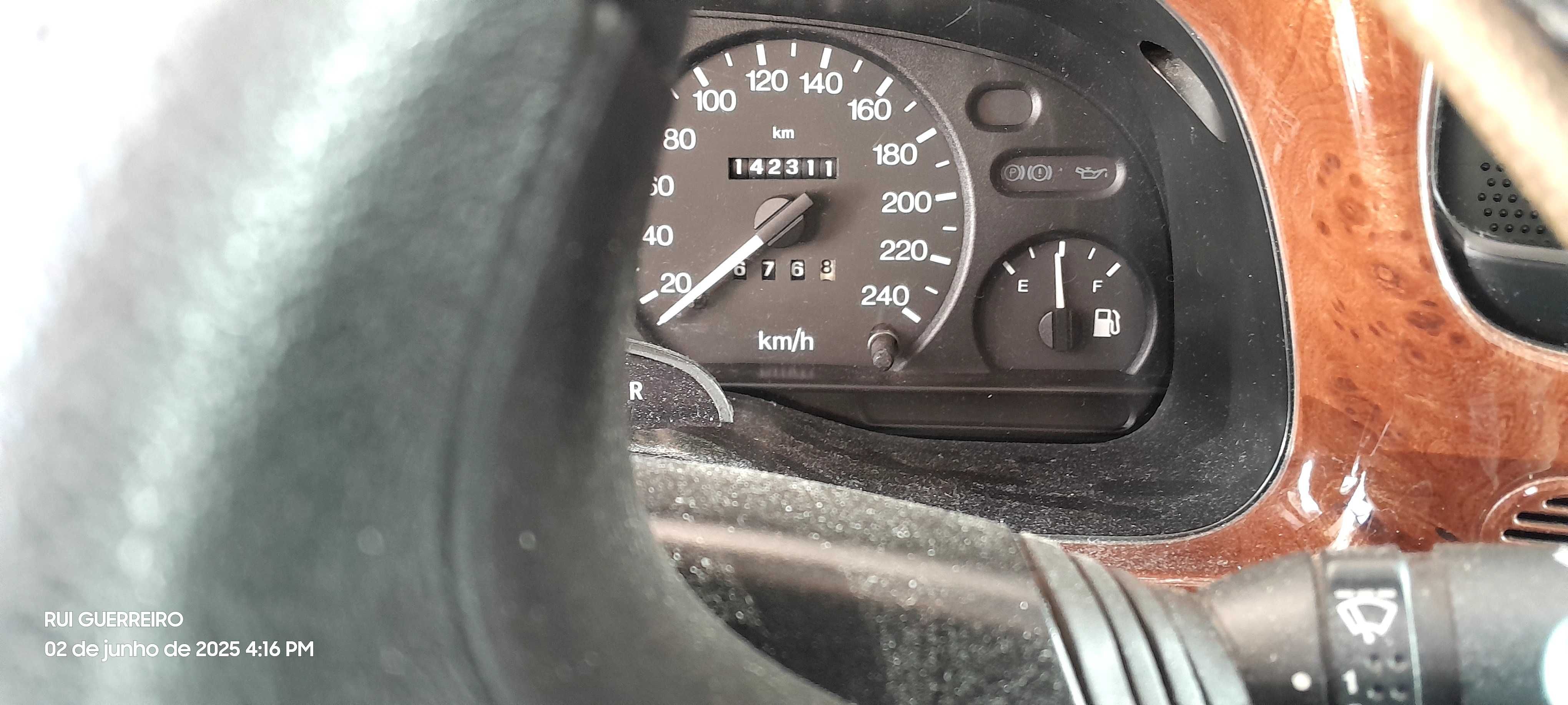 Venda Ford mondeo ghia 1.8 D.