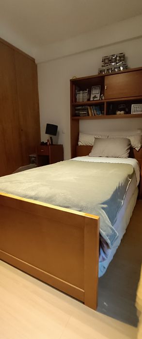 Cama solteiro com estrado elevatório
