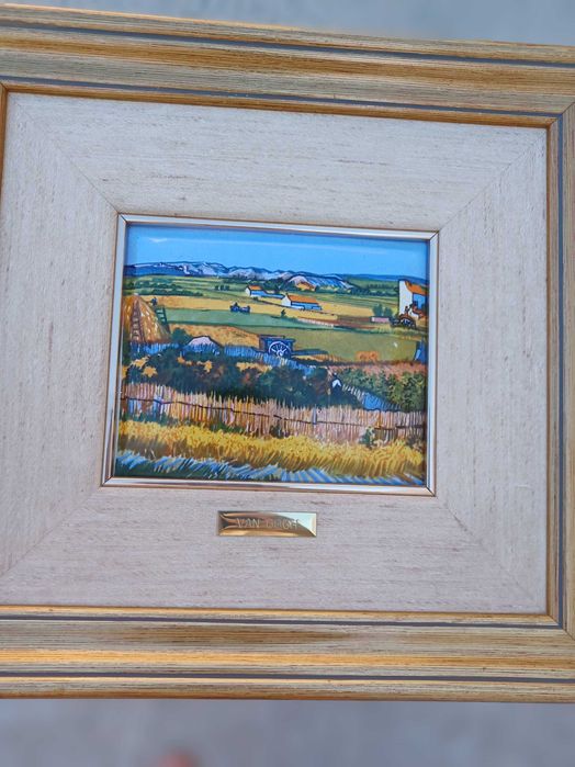 Cj. 4 quadros. Reprodução em esmalte, moldura de madeira