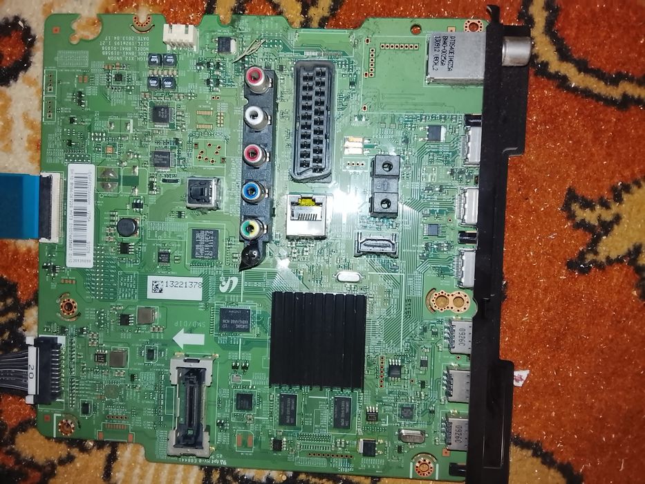 Sprzedam płytę główną pochodzacą z demontażu telewizora Samsung UE40H5