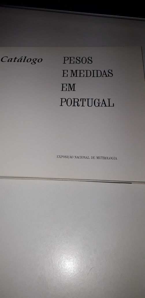 Pesos e Medidas em Portugal (1990, ENM)