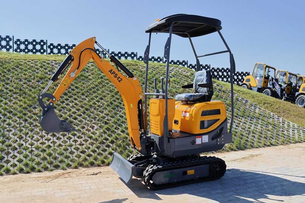 Minikoparka APS KME12 Yanmar /ramię skrętne /1,3 T /nowa /wyprzedaż/