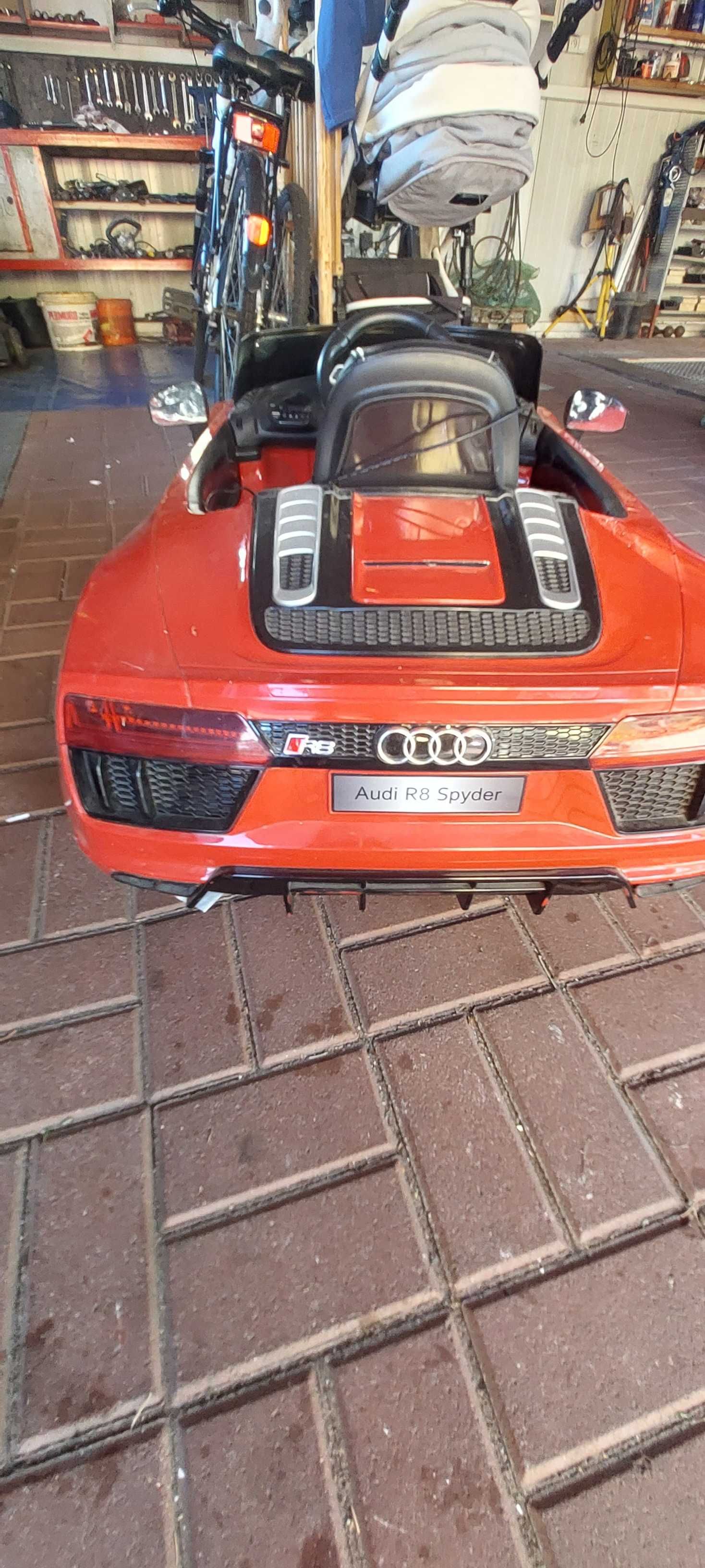 Samochód na akumulator audi R8