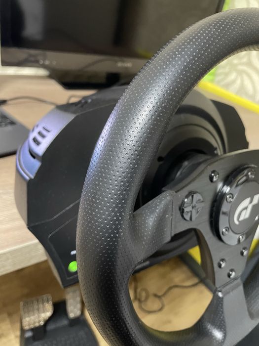 Игровой руль Trustmaster t300