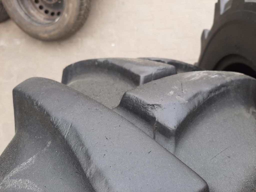 Opona używana 405/70-20 ; 16.0/70-20 ; 405/70R20 MRL 600zł W4443