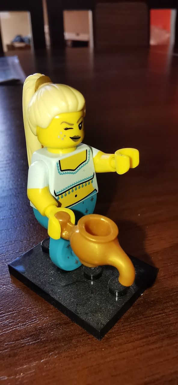 Figurka LEGO Minifigurka Seria 12  71007 panna dżin