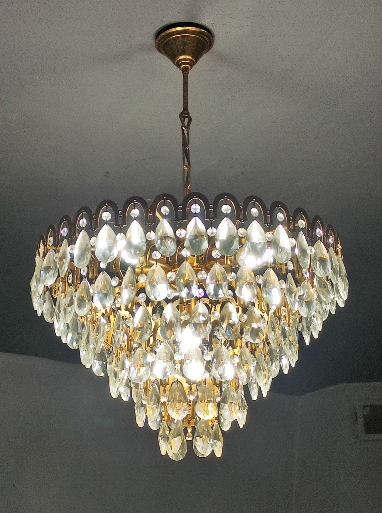 Lustre de teto muito bonito