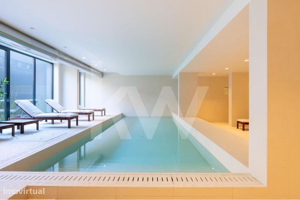 T3 como novo - Condomínio privado - piscina interior- Campo Grande 200