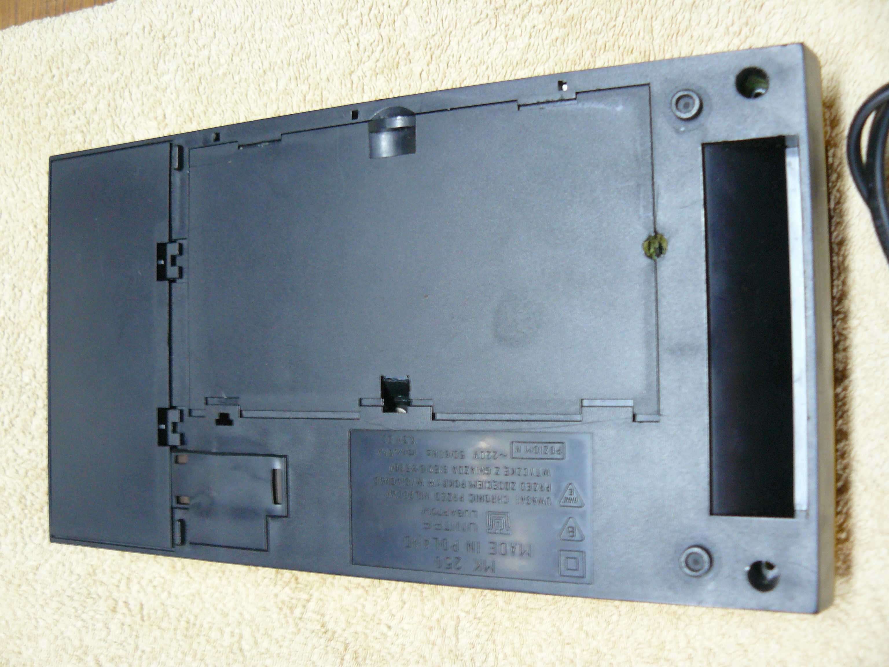 Magnetofon Unitra MK 250 z przewodem i kasetą z PRL-u