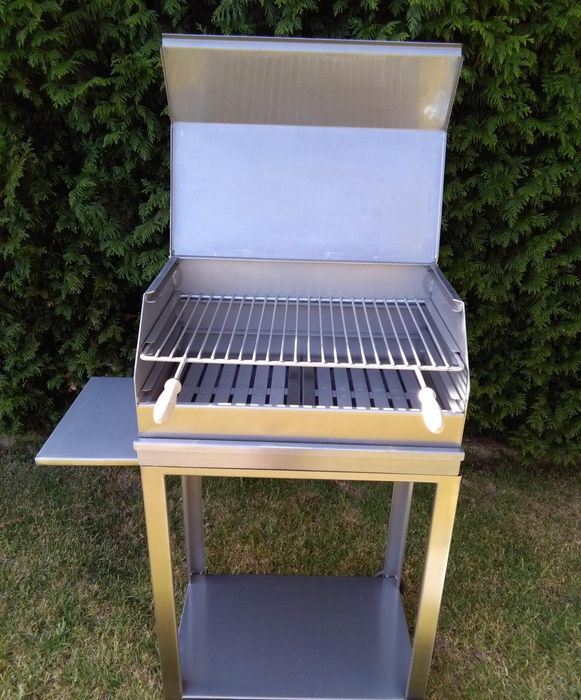 Barbecue portátil  em inox