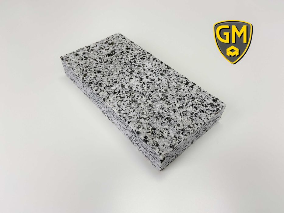 Гранітна бруківка