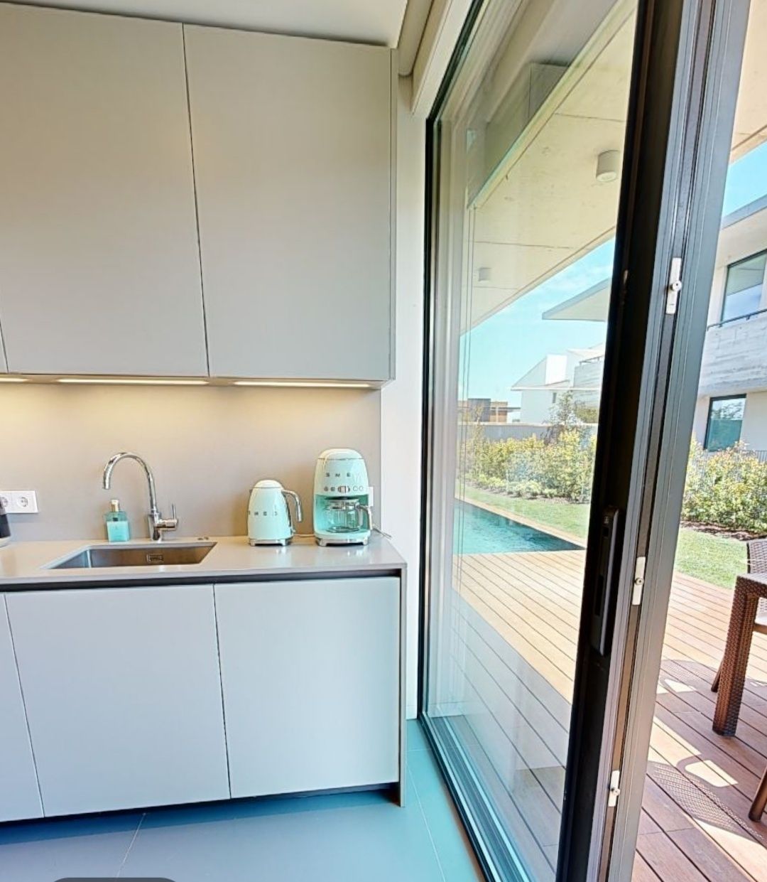 Moradia T4 com piscina e jardim privativo em Cascais