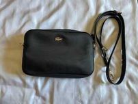 Bolsa Tiracolo média Lifestyle Lacoste