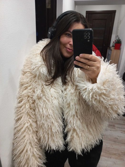 Нова молочна шубка Zara (m/l)