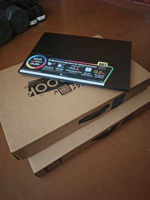 ASUS Vivobook 16X OLED M3604YA-L2284 . 3840*2400.