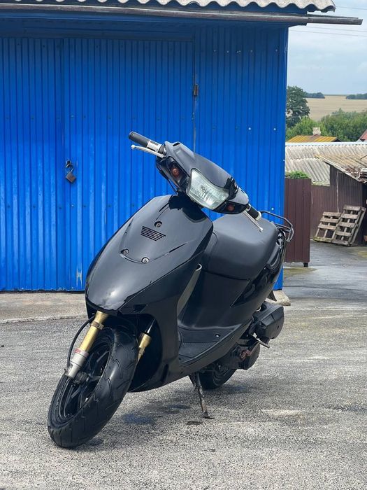 скутер Suzuki ZZ