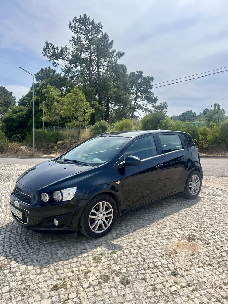 Chevrolet Aveo 1.3VCDi - Financiamento
