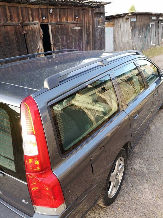 Samochód ma oryginalny lakier, nie wymaga dużych nakładów finansowych