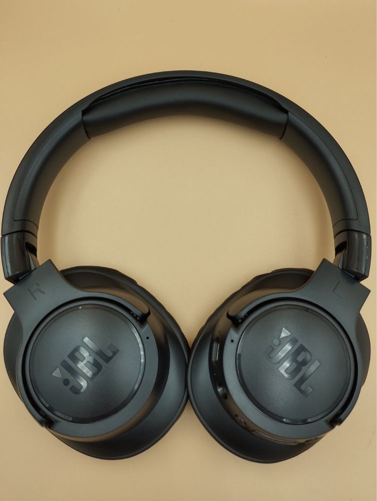 Безпровідні наушники JBL Tune 710NC Black