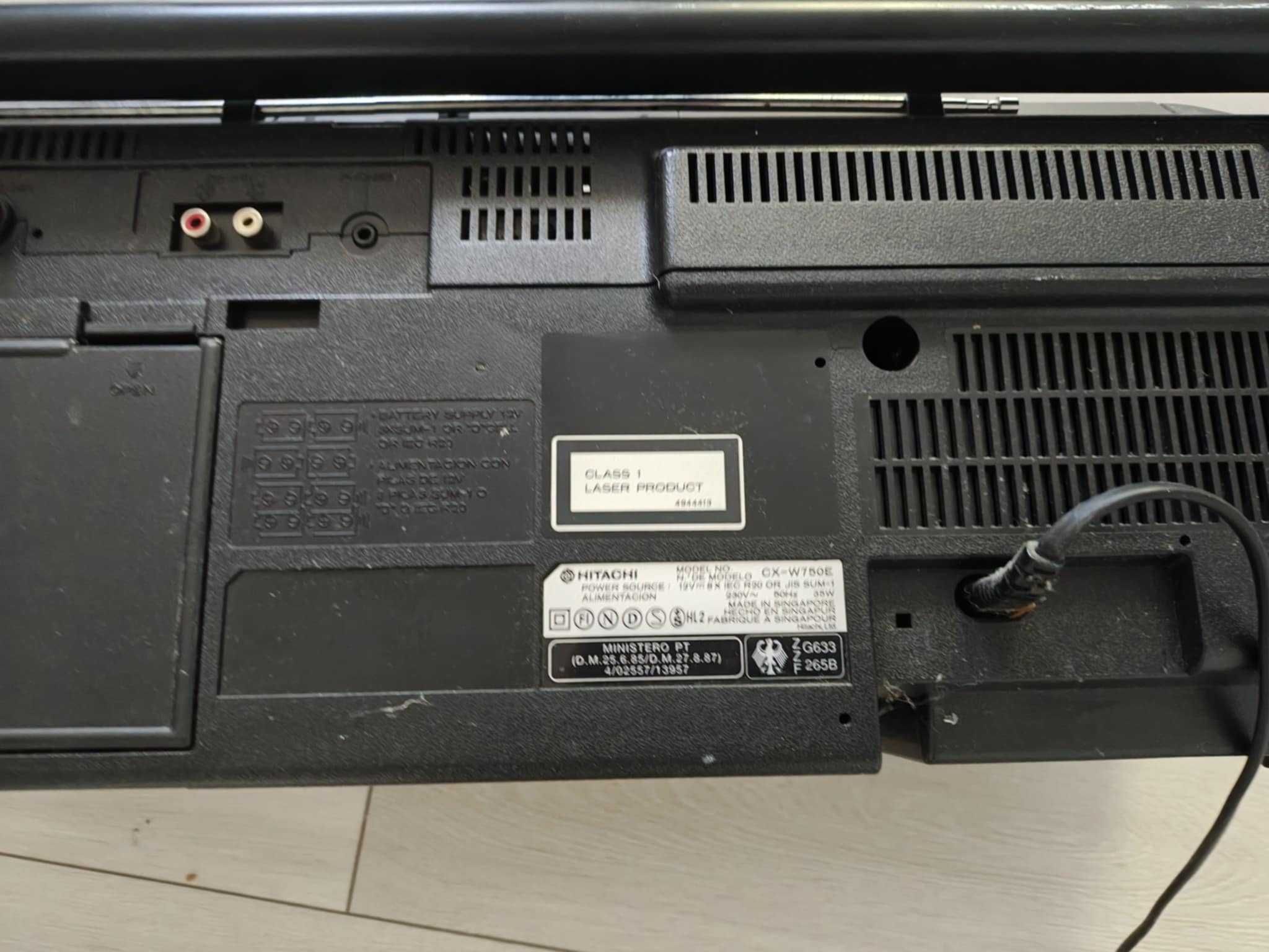 Boombox Hitachi CX W750E