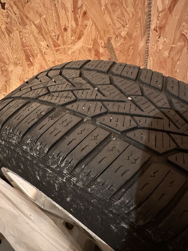 Шини з дисками 185/60 R15