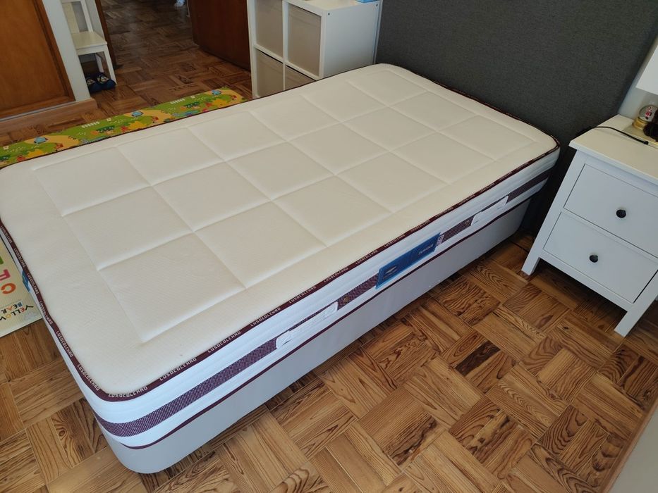 Sommier + Colchão + Cabeceira