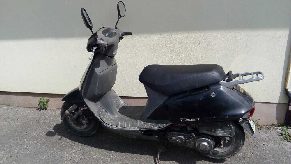 Скутер Honda Lead