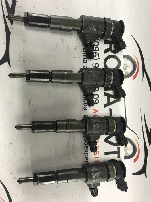 Форсунка Citroen Peugeot Ford Fiat 1.4 hdi 0445110135