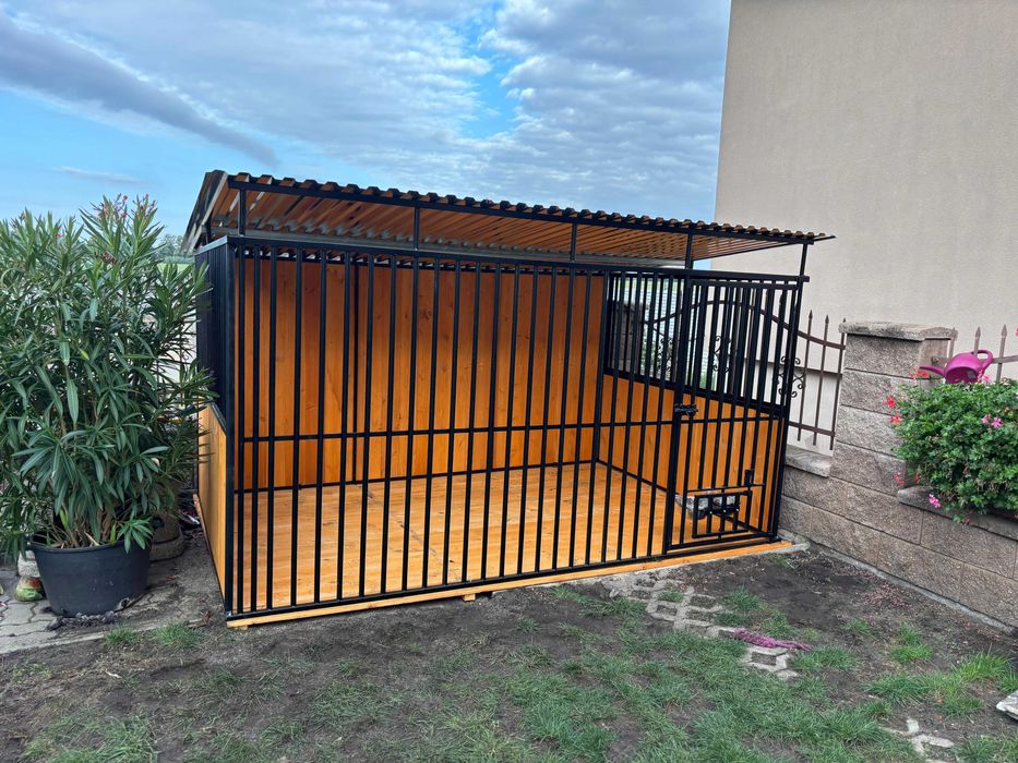 Kojec dla psa, różne modele