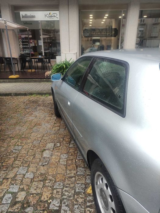 Audi A3 1.6 muito bom