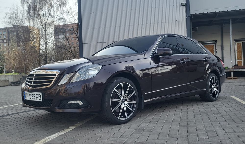 Mercedes-Benz w212 е300