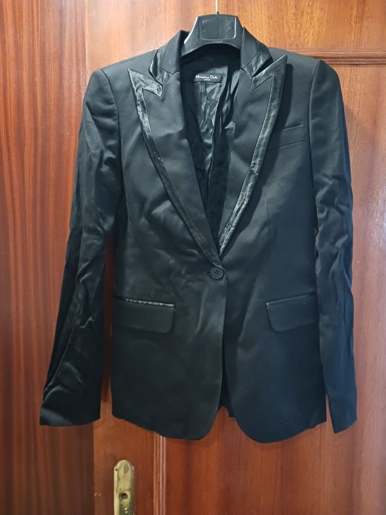 Blazer preto com promenor